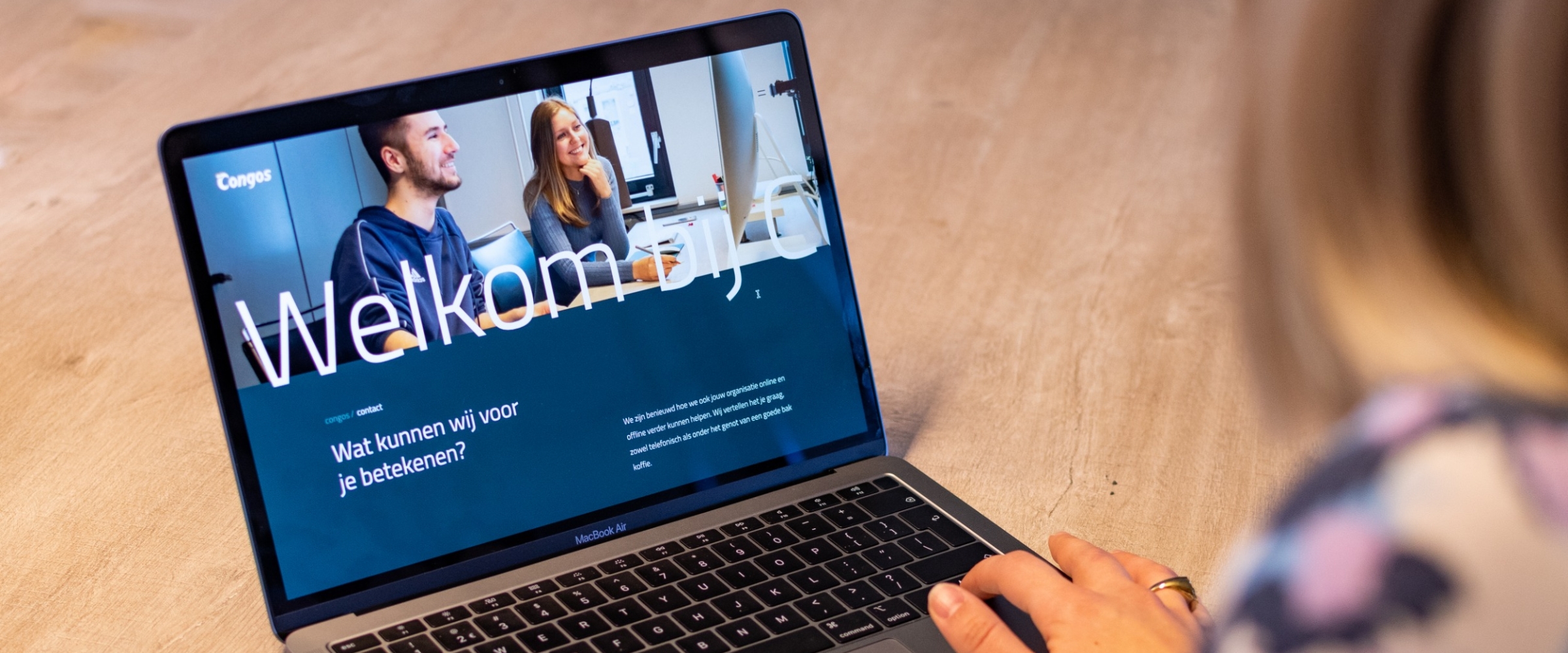 BLOG | Waarom je het bouwen van een website beter aan de professionals over kan laten